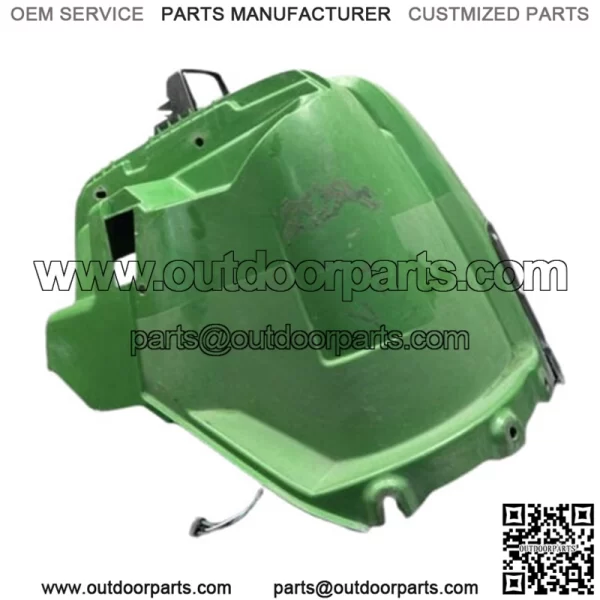 John Deere Gator Green Fender M130970  RH
